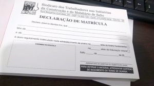 Read more about the article Atenção associado: começa a distribuição da autorização para o material escolar de 2022